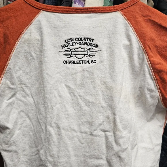 Harley-Davidson White Tee with Orange Raglan Sleeves and Logo Patch - Picture 3 of 3